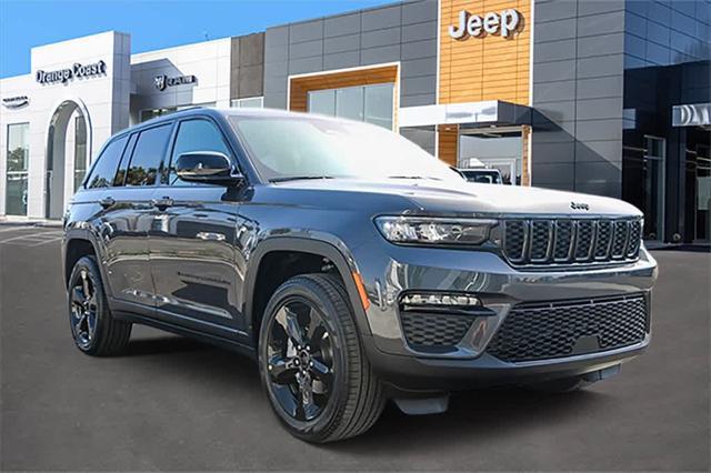 new 2025 Jeep Grand Cherokee car, priced at $43,992