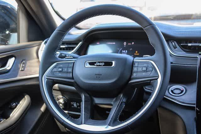 new 2025 Jeep Grand Cherokee car, priced at $48,035