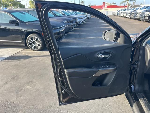 used 2019 Jeep Cherokee car, priced at $12,972