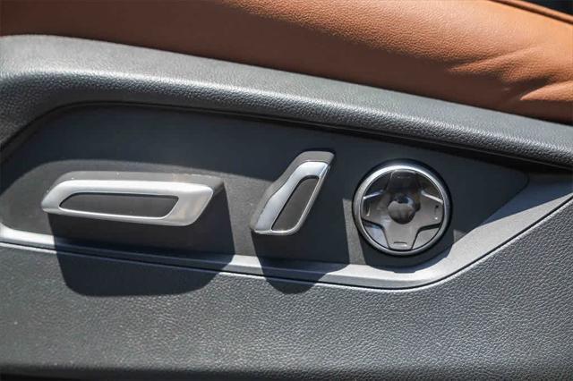 used 2022 Acura MDX car, priced at $40,348