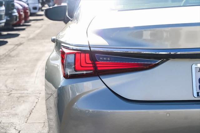 used 2019 Lexus ES 350 car, priced at $22,499