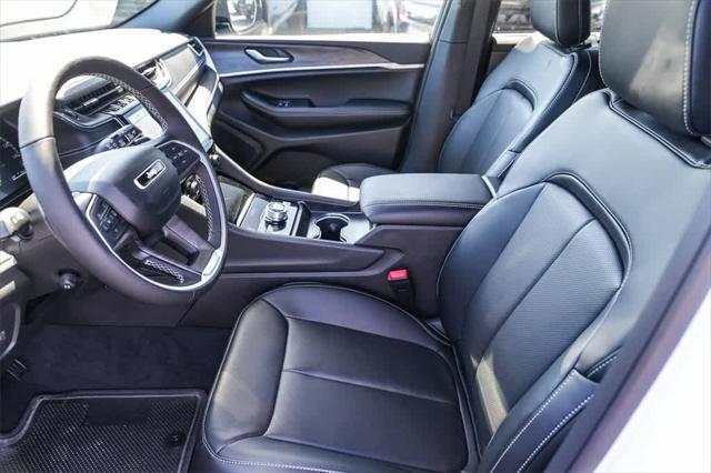 new 2025 Jeep Grand Cherokee car, priced at $43,837