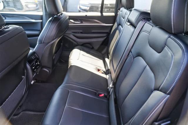 new 2025 Jeep Grand Cherokee car, priced at $43,837