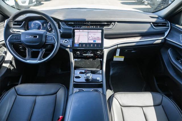 new 2025 Jeep Grand Cherokee car, priced at $43,837