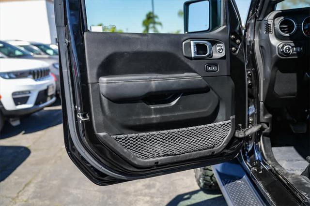 used 2022 Jeep Gladiator car, priced at $35,486