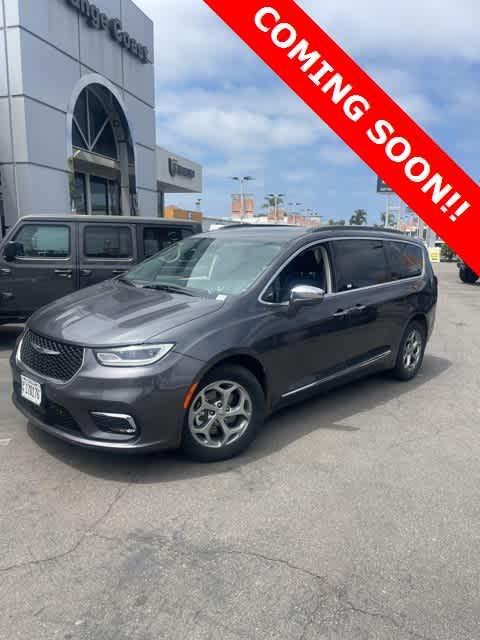 used 2022 Chrysler Pacifica car, priced at $27,634