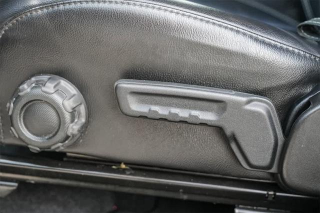 used 2019 Jeep Wrangler Unlimited car, priced at $27,472