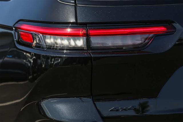 new 2025 Jeep Grand Cherokee L car, priced at $39,992