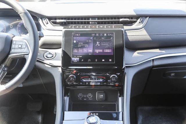 new 2025 Jeep Grand Cherokee L car, priced at $39,992