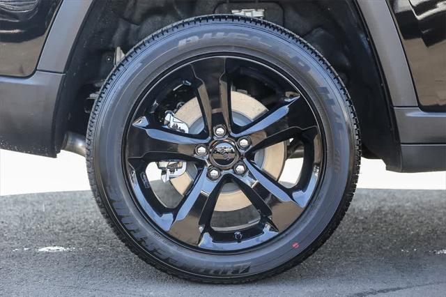new 2025 Jeep Grand Cherokee L car, priced at $39,992