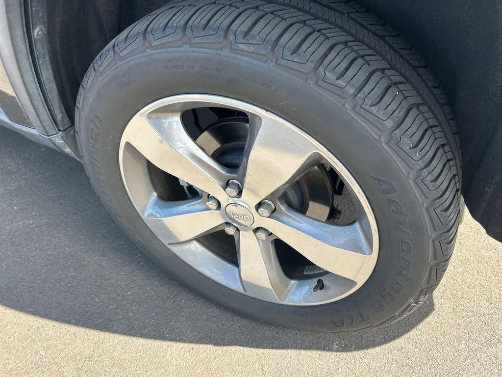 used 2015 Jeep Grand Cherokee car, priced at $9,999