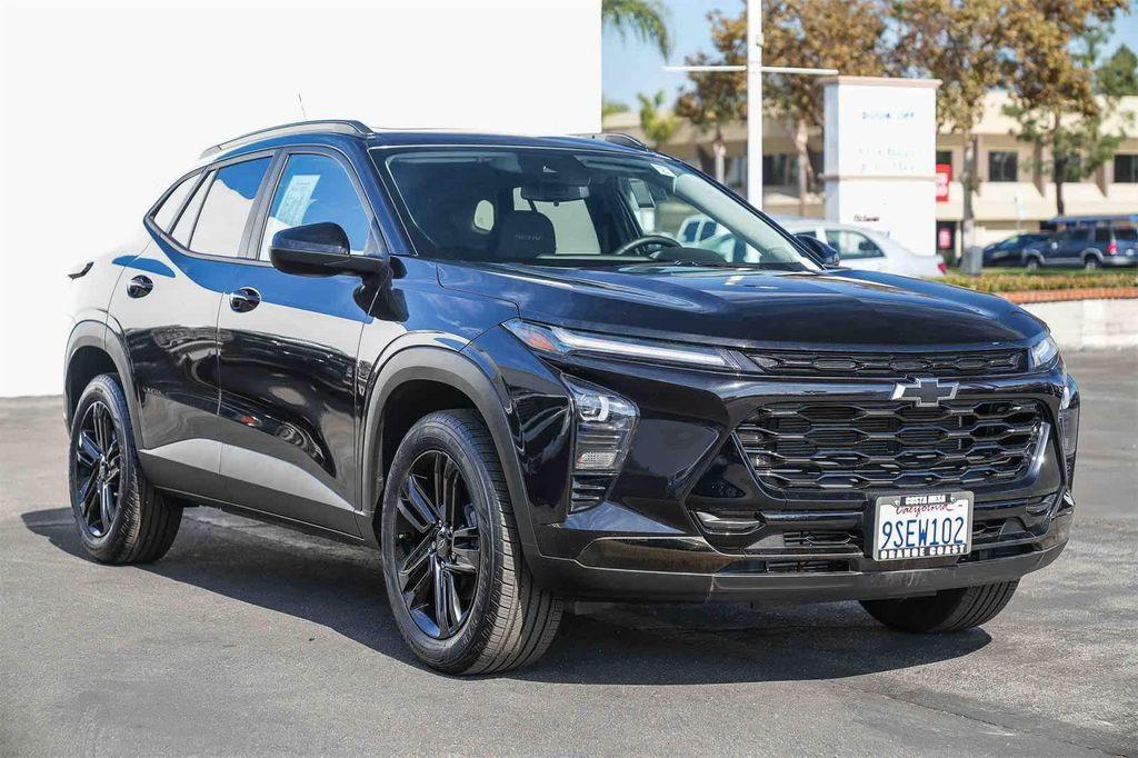 used 2025 Chevrolet Trax car, priced at $24,444