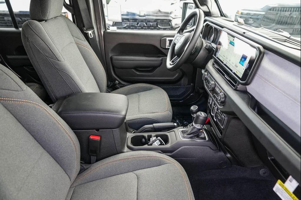 new 2025 Jeep Wrangler car, priced at $44,844
