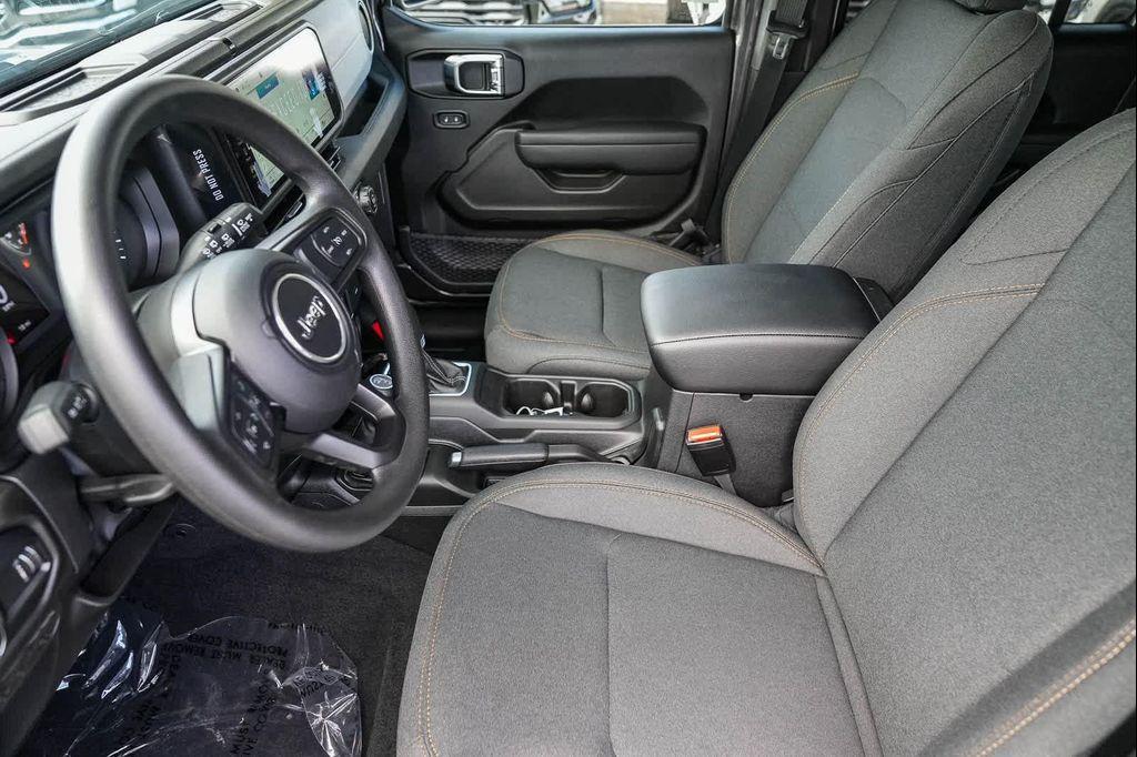 new 2025 Jeep Wrangler car, priced at $44,844