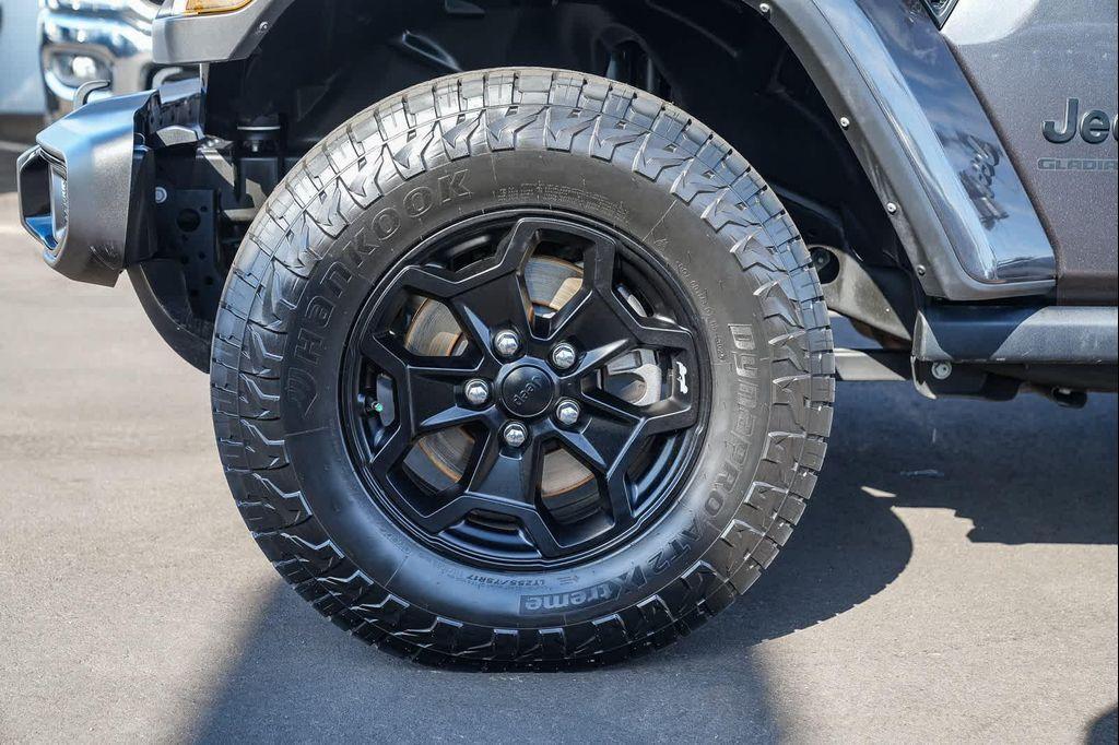 used 2023 Jeep Gladiator car, priced at $34,179