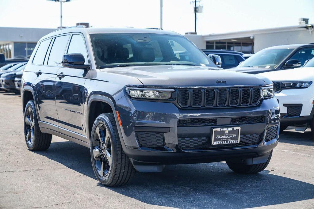 new 2025 Jeep Grand Cherokee L car, priced at $39,625