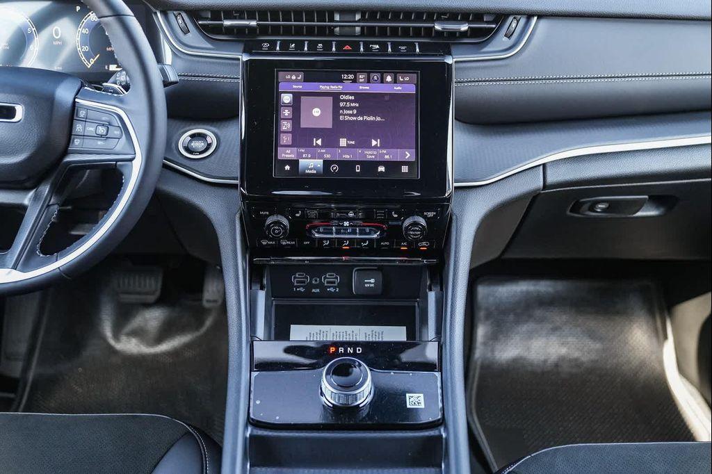 new 2025 Jeep Grand Cherokee L car, priced at $39,625