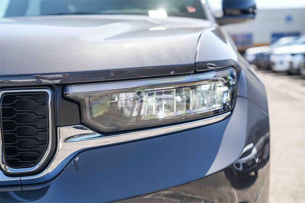 new 2025 Jeep Grand Cherokee L car, priced at $32,700