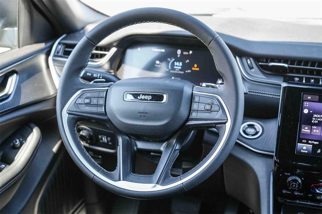 new 2025 Jeep Grand Cherokee L car, priced at $32,700