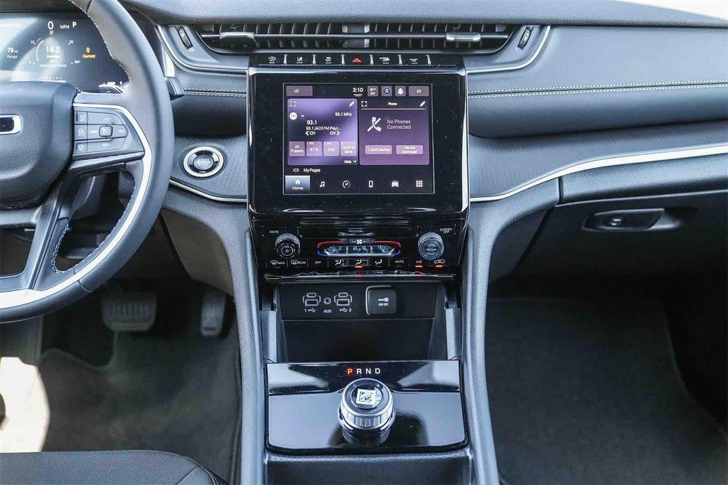new 2025 Jeep Grand Cherokee L car, priced at $32,700