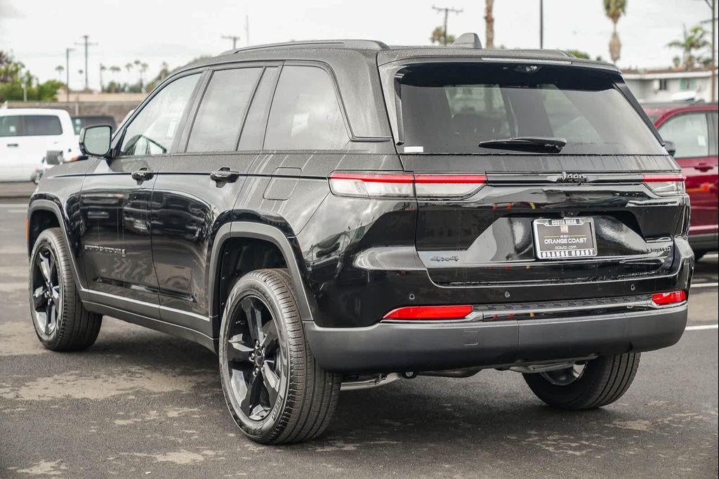 new 2025 Jeep Grand Cherokee car, priced at $47,410