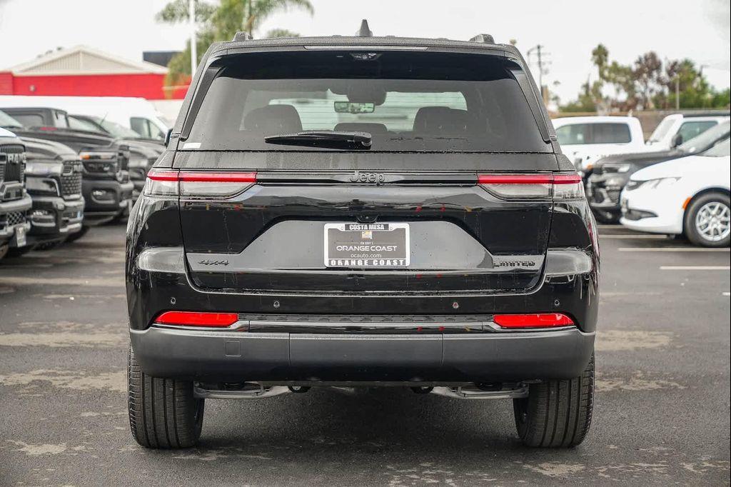 new 2025 Jeep Grand Cherokee car, priced at $47,410