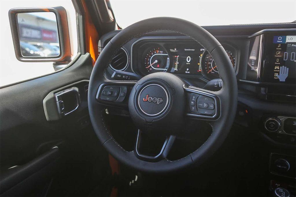 new 2025 Jeep Gladiator car, priced at $47,695