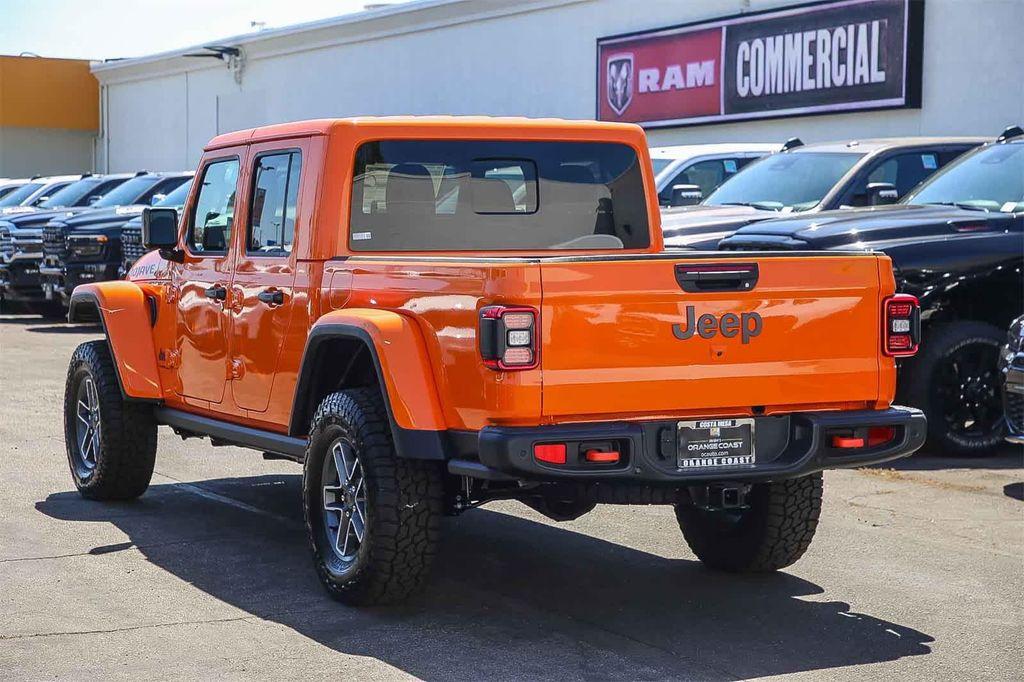 new 2025 Jeep Gladiator car, priced at $47,695