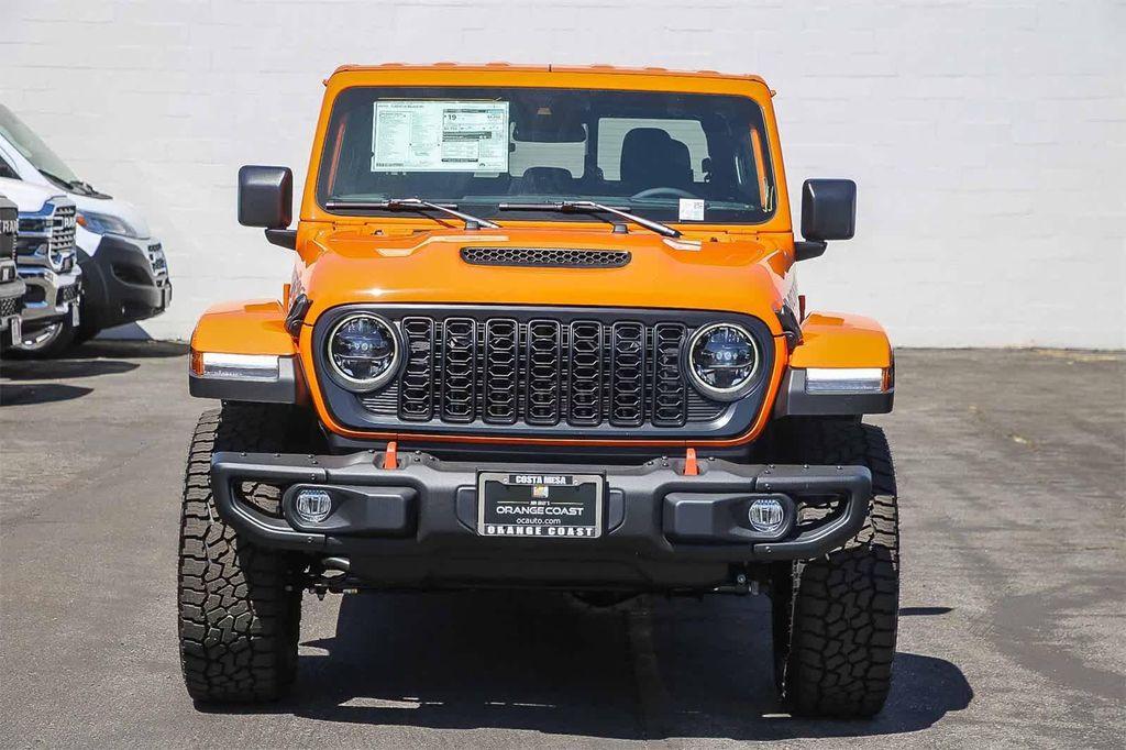 new 2025 Jeep Gladiator car, priced at $47,695