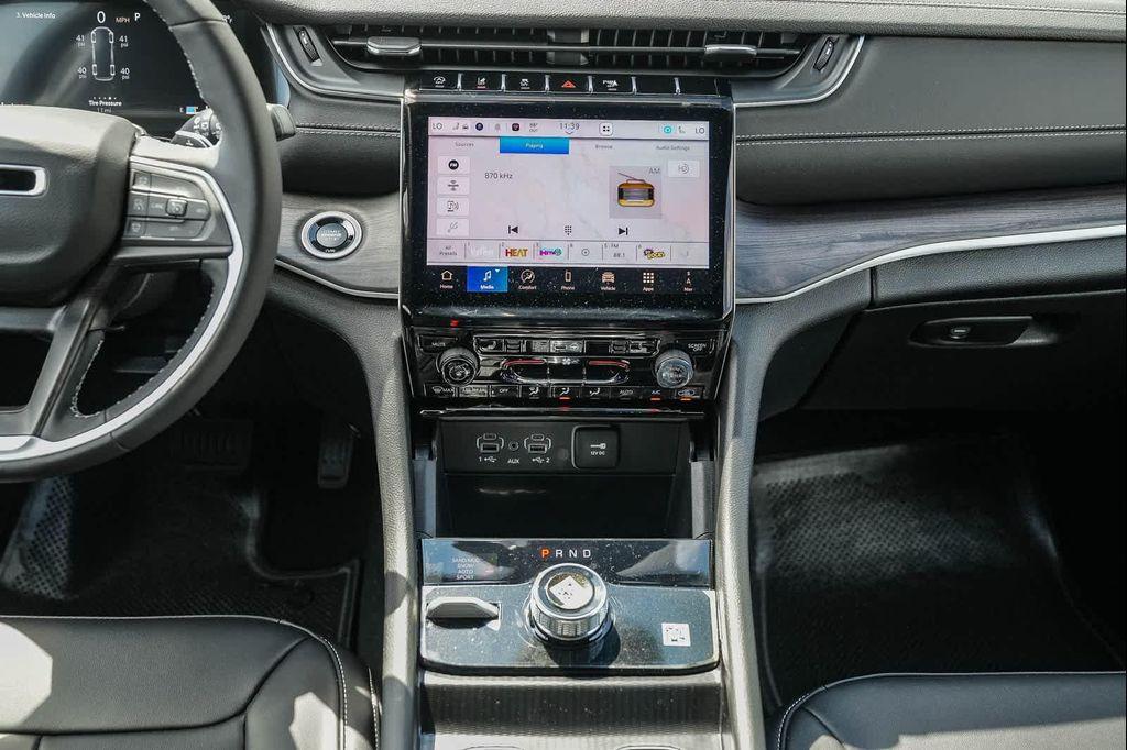 new 2025 Jeep Grand Cherokee L car, priced at $40,995