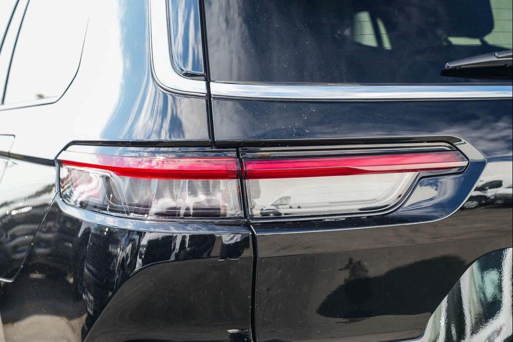 new 2025 Jeep Grand Cherokee L car, priced at $40,995