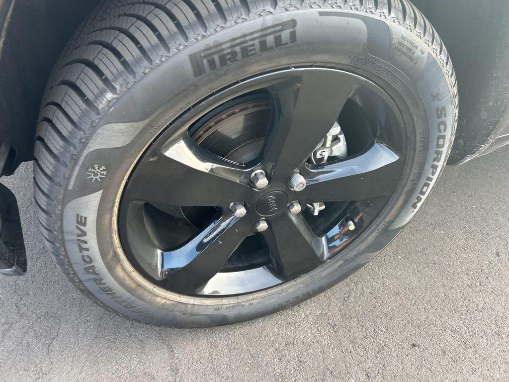 used 2015 Jeep Grand Cherokee car, priced at $13,972