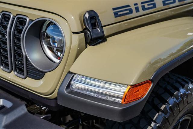 new 2025 Jeep Gladiator car, priced at $46,635