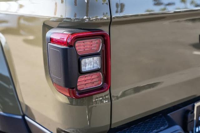 new 2025 Jeep Gladiator car, priced at $46,635