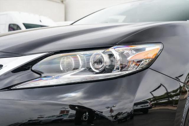used 2017 Lexus ES 300h car, priced at $22,990