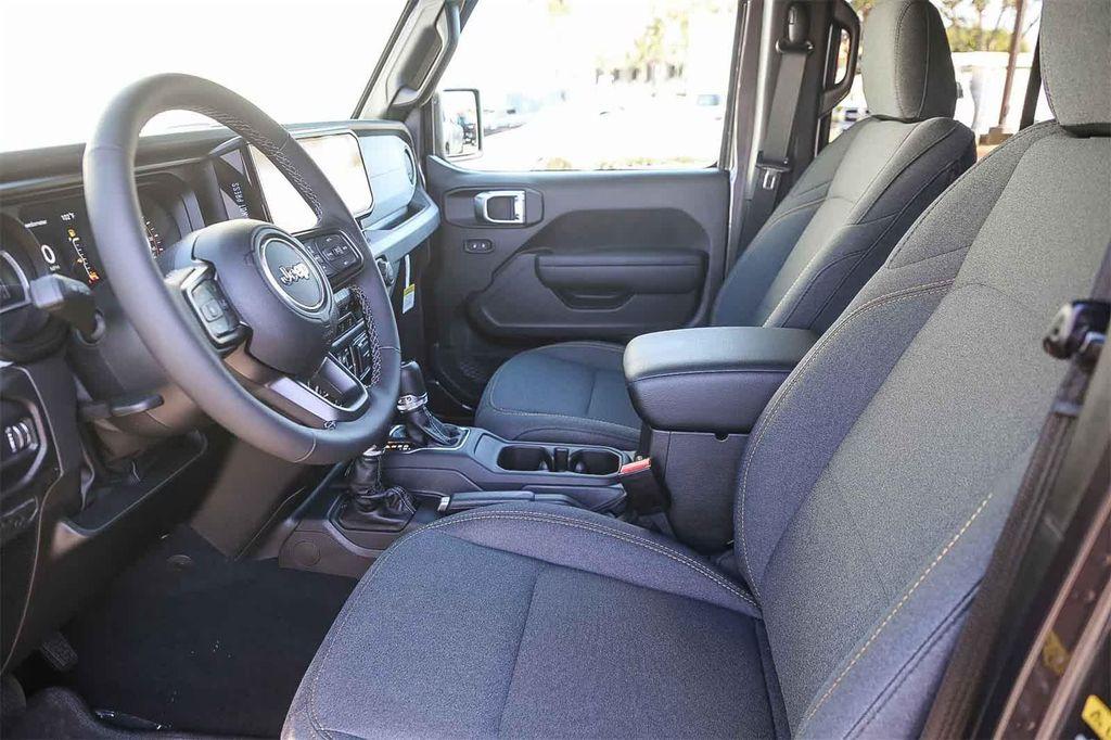 new 2025 Jeep Wrangler car, priced at $40,358