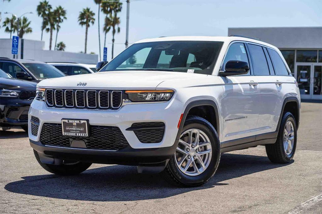 new 2025 Jeep Grand Cherokee car, priced at $34,325