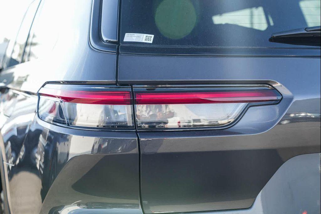 new 2025 Jeep Grand Cherokee L car, priced at $51,010