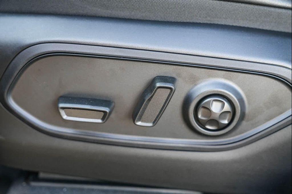 new 2025 Jeep Grand Cherokee L car, priced at $51,010