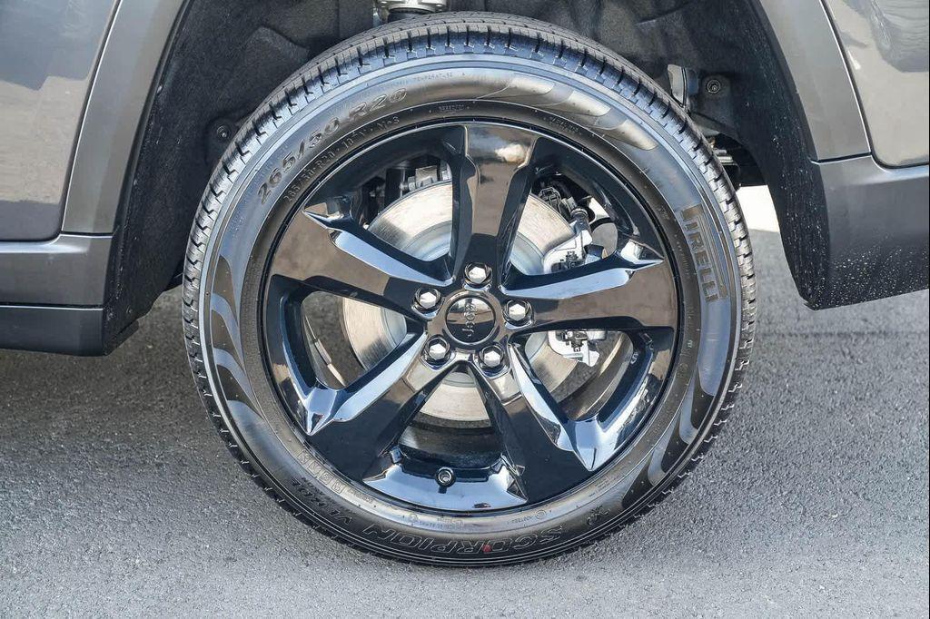 new 2025 Jeep Grand Cherokee L car, priced at $51,010