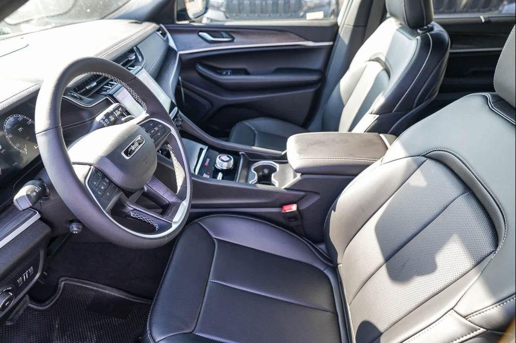 new 2025 Jeep Grand Cherokee L car, priced at $51,010