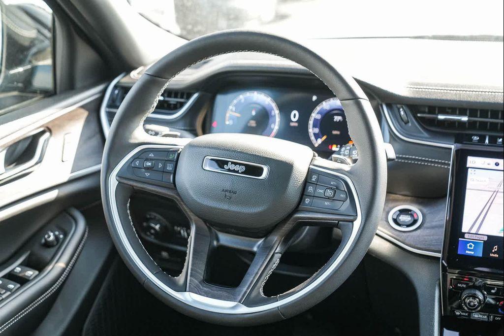 new 2025 Jeep Grand Cherokee L car, priced at $51,010