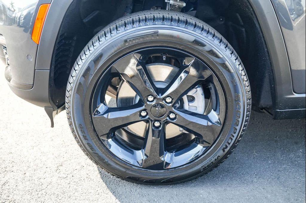 new 2025 Jeep Grand Cherokee L car, priced at $51,010