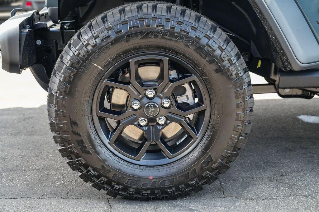 new 2025 Jeep Wrangler car, priced at $45,280