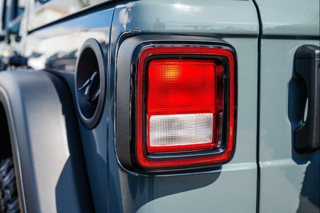 new 2025 Jeep Wrangler car, priced at $45,280