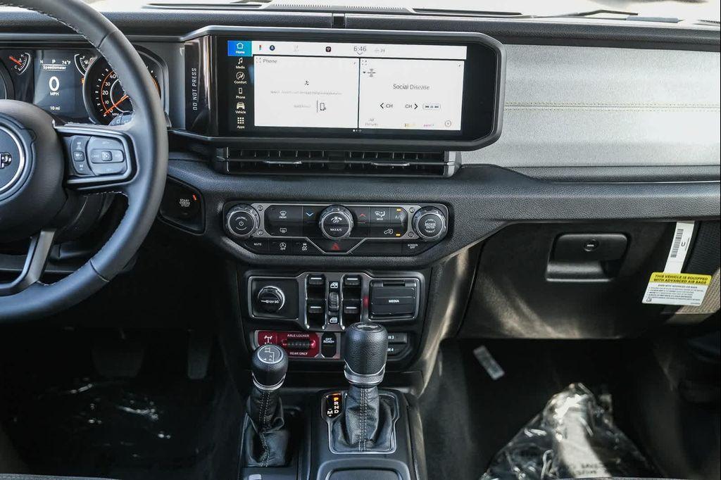 new 2025 Jeep Wrangler car, priced at $45,280