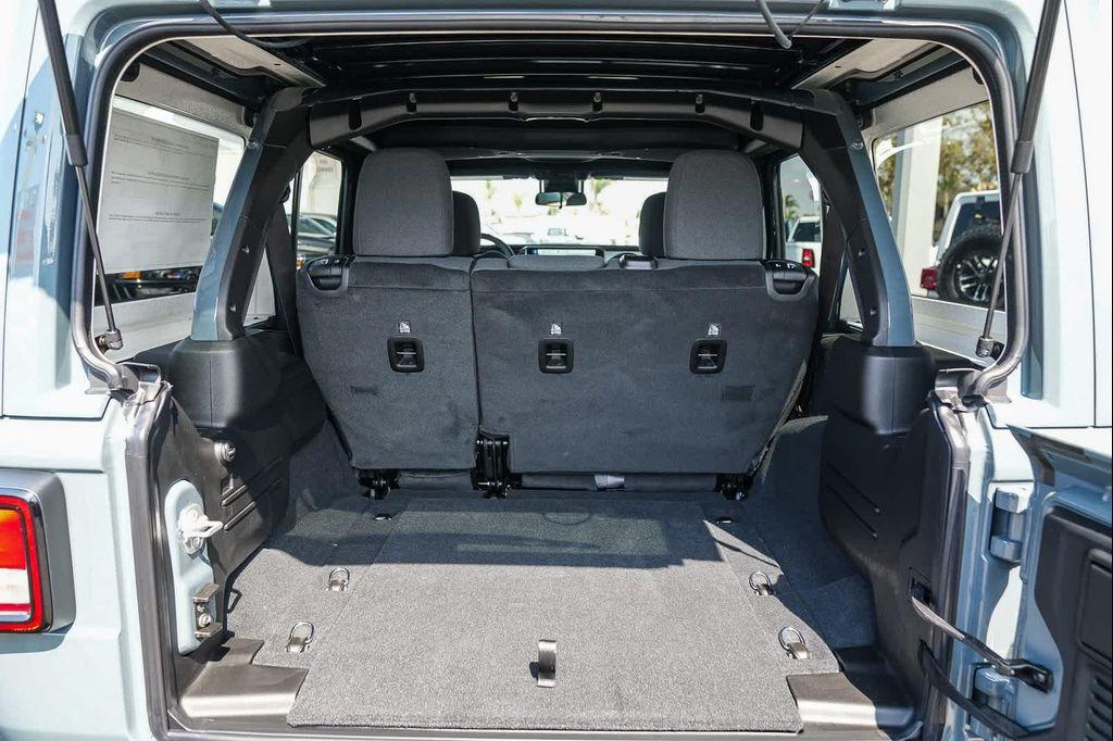 new 2025 Jeep Wrangler car, priced at $45,280