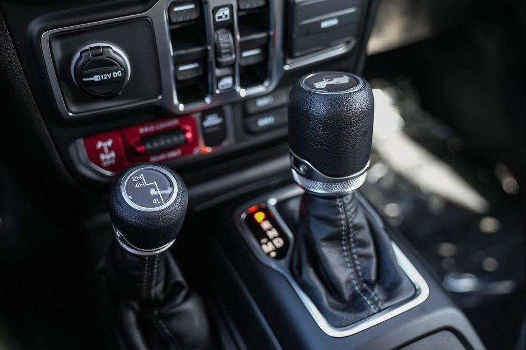 new 2025 Jeep Wrangler car, priced at $45,280