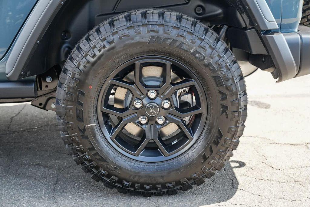 new 2025 Jeep Wrangler car, priced at $45,280