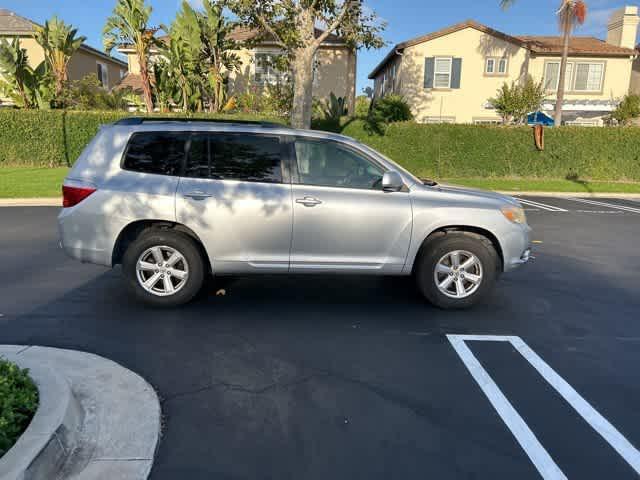 used 2010 Toyota Highlander car, priced at $8,999